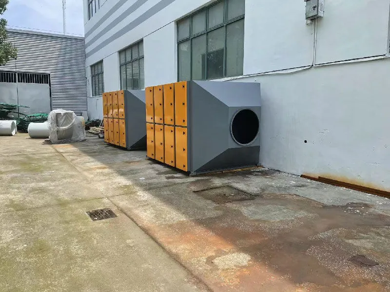>环保活性炭箱